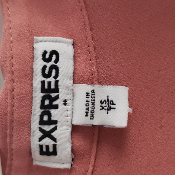 Express Blouse. Coral/Peach colored. Size XS. - Picture 2 of 7